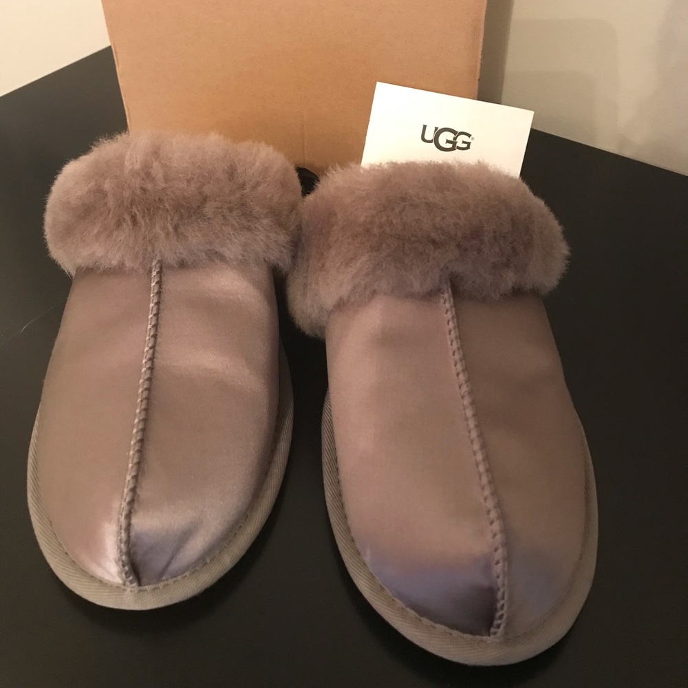 NWT UGG Scuffette Grey Slippers size 7